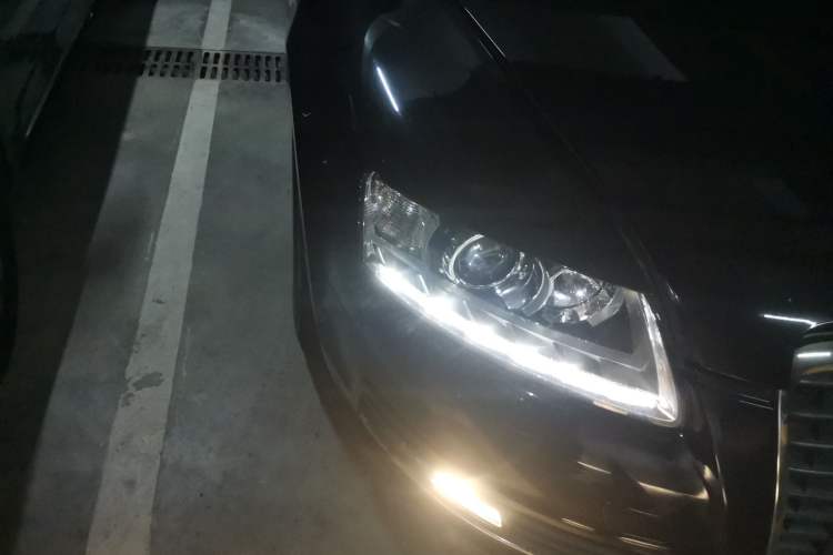 Used Audi A6L 2011 2.0 TFSI Automatic Standard Edition Right Front Headlight