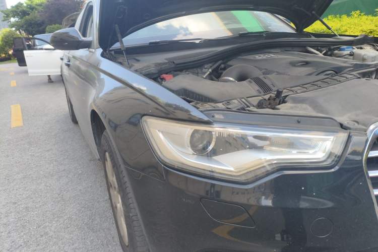 Used Audi A6L 2011 2.0 TFSI Manual Base Model Right Front Headlight