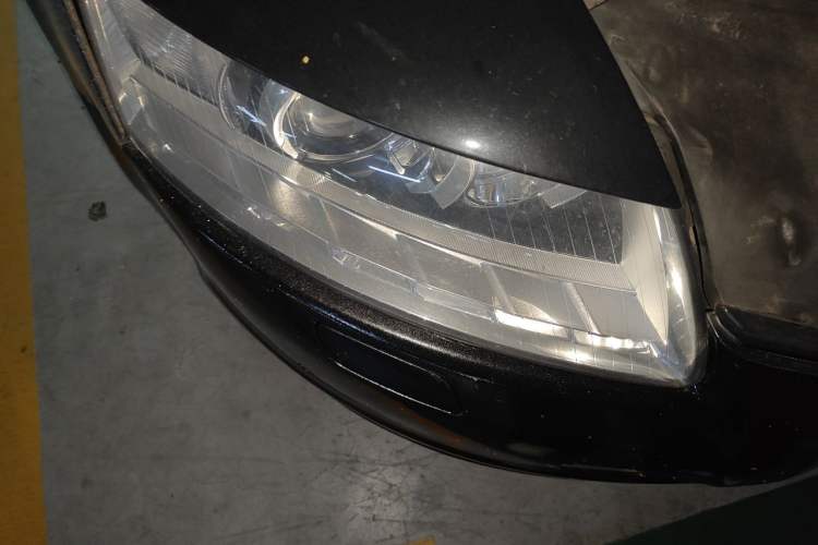 Used Audi A6L 2011 2.0 TFSI Automatic Standard Edition Right Front Headlight