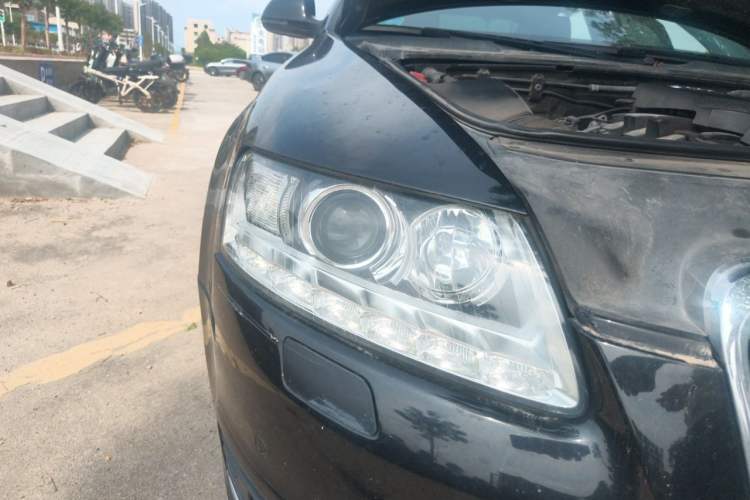 Used Audi A6L 2011 2.0 TFSI Automatic Standard Edition Right Front Headlight