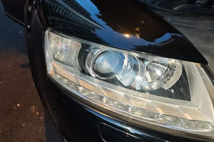 Used Audi A6L 2011 2.0 TFSI Automatic Standard Edition Right Front Headlight
