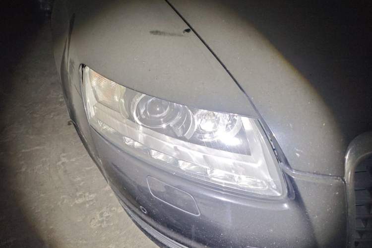 Used Audi A6L 2011 2.8 FSI Luxury Model Right Front Headlight