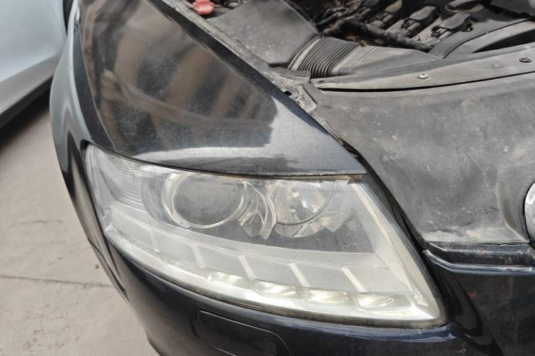 Used Audi A6L 2011 2.0 TFSI Automatic Standard Edition Right Front Headlight