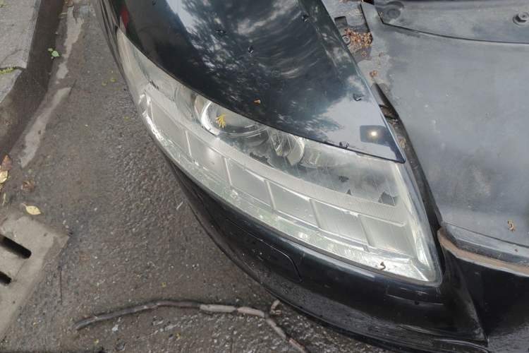 Used Audi A6L 2011 2.4L Comfort Edition Right Front Headlight