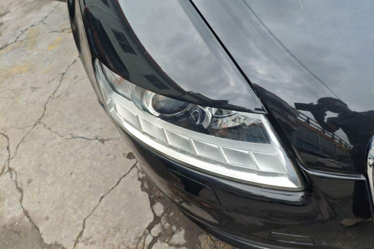 Used Audi A6L 2011 2.0 TFSI automatic Comfort trim Right Front Headlight