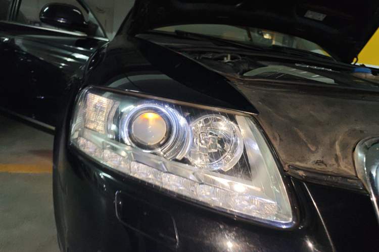 Used Audi A6L 2011 2.7 TDI Comfort Model Right Front Headlight