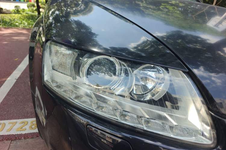 Used Audi A6L 2011 2.0 TFSI Automatic Standard Edition Right Front Headlight