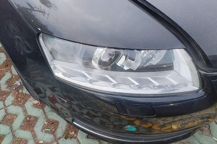 Used Audi A6L 2011 2.0 TFSI Automatic Standard Edition Right Front Headlight