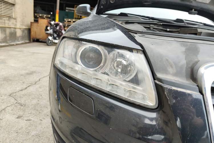 Used Audi A6L 2011 2.0 TFSI Automatic Standard Edition Right Front Headlight