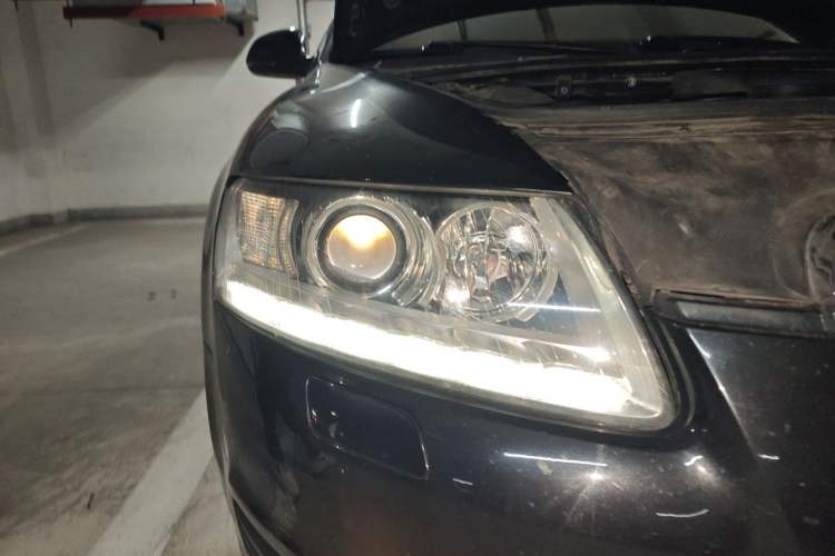 Used Audi A6L 2011 2.0 TFSI Automatic Standard Edition Right Front Headlight