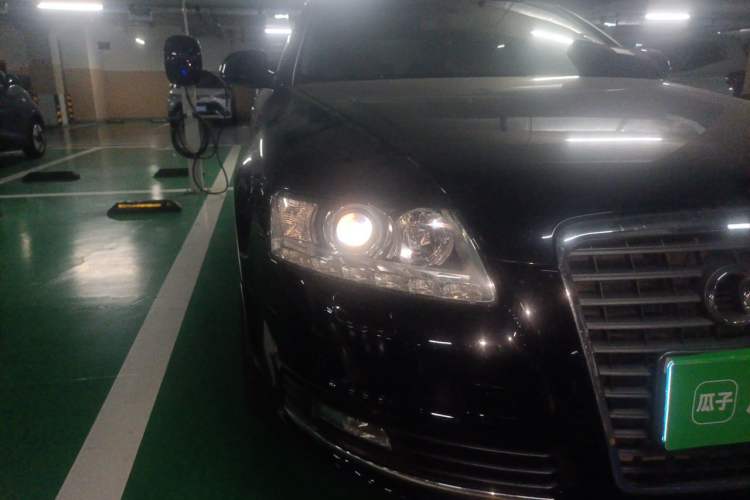 Used Audi A6L 2011 2.0 TFSI Automatic Standard Edition Right Front Headlight