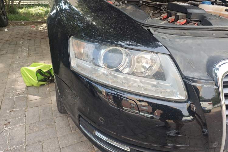 Used Audi A6L 2011 2.0 TFSI Automatic Standard Edition Right Front Headlight