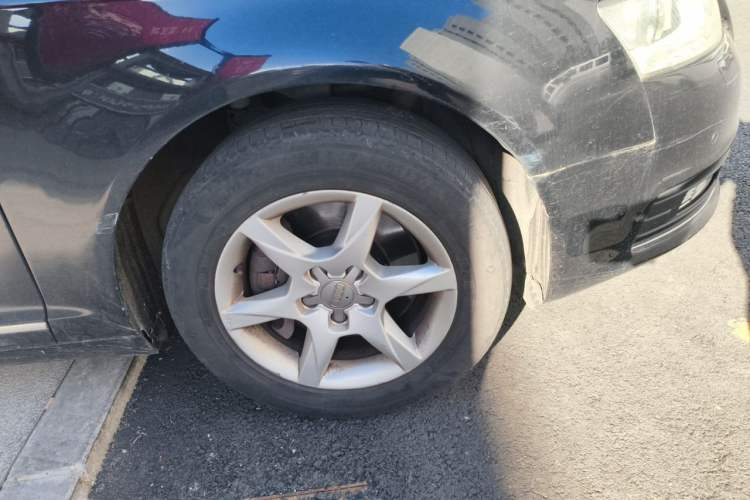 Used Audi A6L 2011 2.0 TFSI Automatic Standard Edition Right Front Wheel Hub