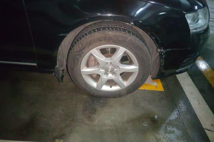 Used Audi A6L 2011 2.0 TFSI Automatic Standard Edition Right Front Wheel Hub