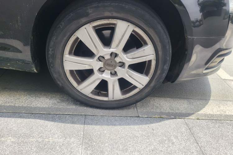 Used Audi A6L 2011 2.4L Technology Edition Right Front Wheel Hub
