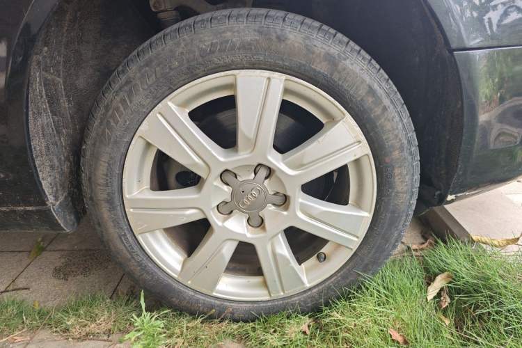 Used Audi A6L 2011 2.4L Technology Edition Right Front Wheel Hub