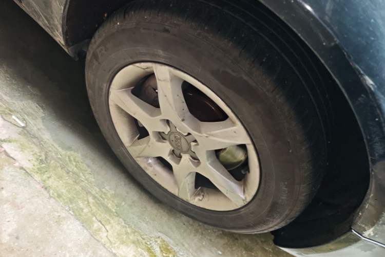Used Audi A6L 2011 2.0 TFSI Automatic Standard Edition Right Front Wheel Hub