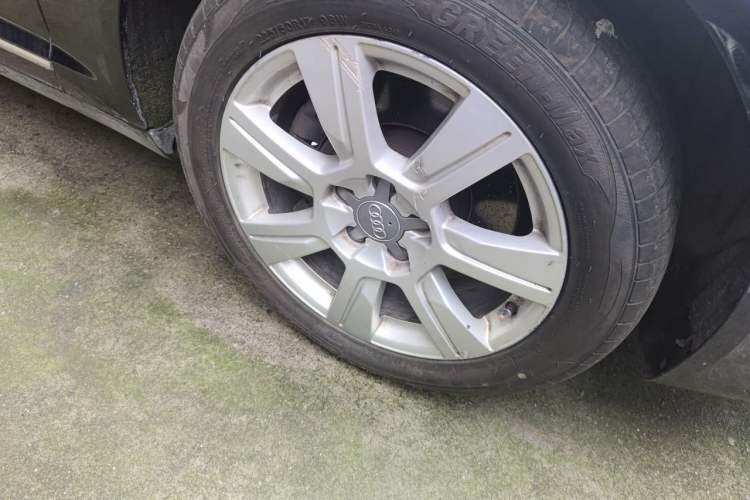 Used Audi A6L 2011 2.8 FSI Comfort Model Right Front Wheel Hub