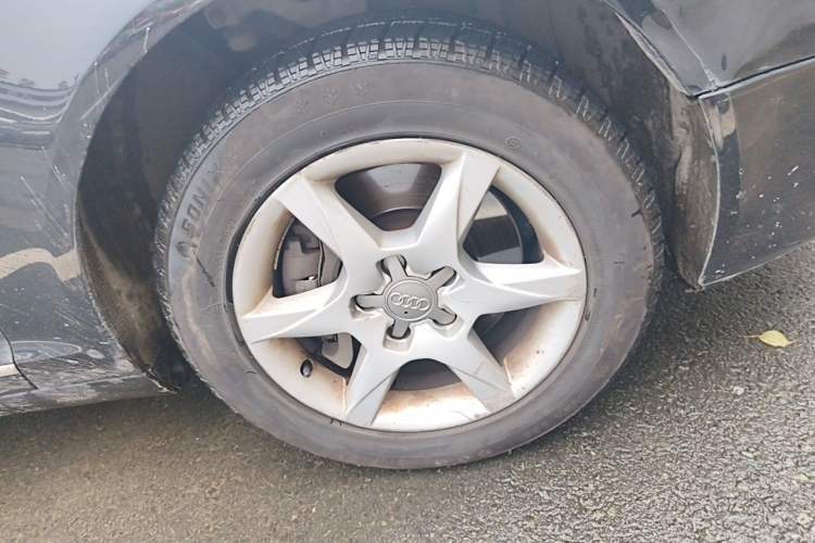 Used Audi A6L 2011 2.0 TFSI Automatic Standard Edition Right Front Wheel Hub