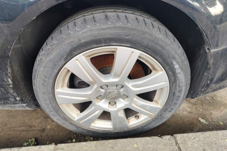 Used Audi A6L 2011 2.4L Comfort Edition Right Front Wheel Hub