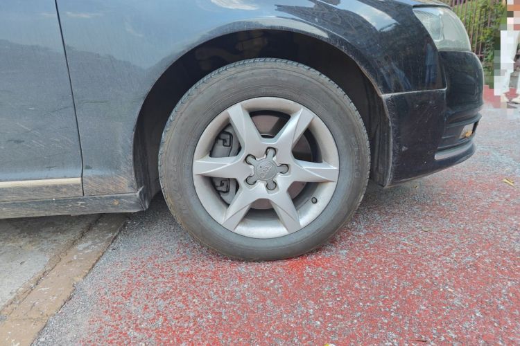 Used Audi A6L 2011 2.0 TFSI Automatic Standard Edition Right Front Wheel Hub