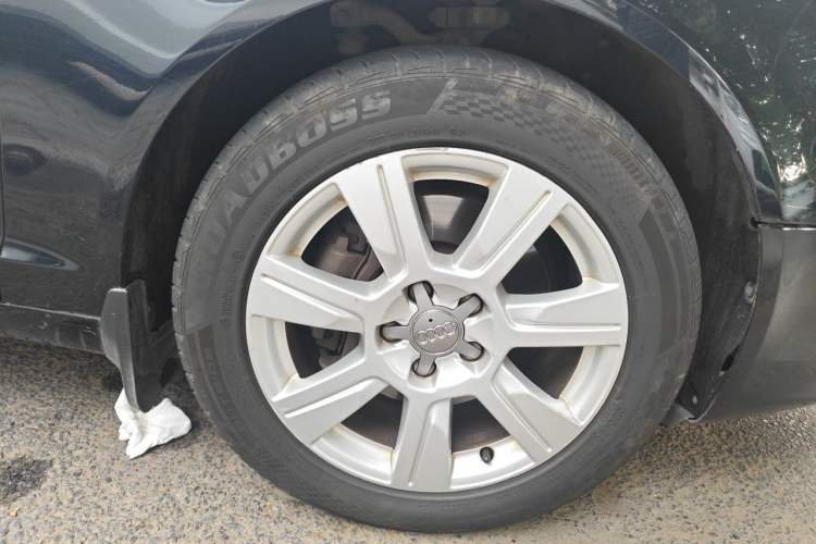 Used Audi A6L 2011 2.8 FSI Comfort Model Right Front Wheel Hub
