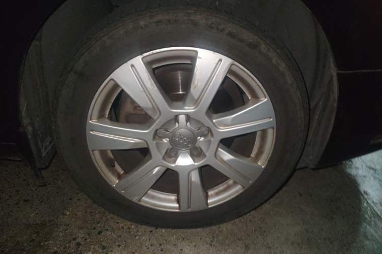 Used Audi A6L 2011 2.4L Comfort Edition Right Front Wheel Hub