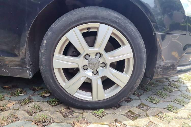 Used Audi A6L 2011 2.4L Technology Edition Right Front Wheel Hub