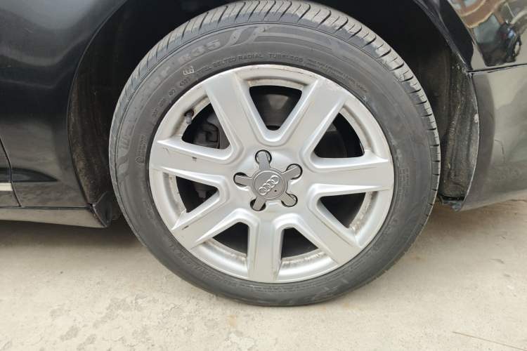 Used Audi A6L 2011 2.8 FSI quattro Luxury Model Right Front Wheel Hub