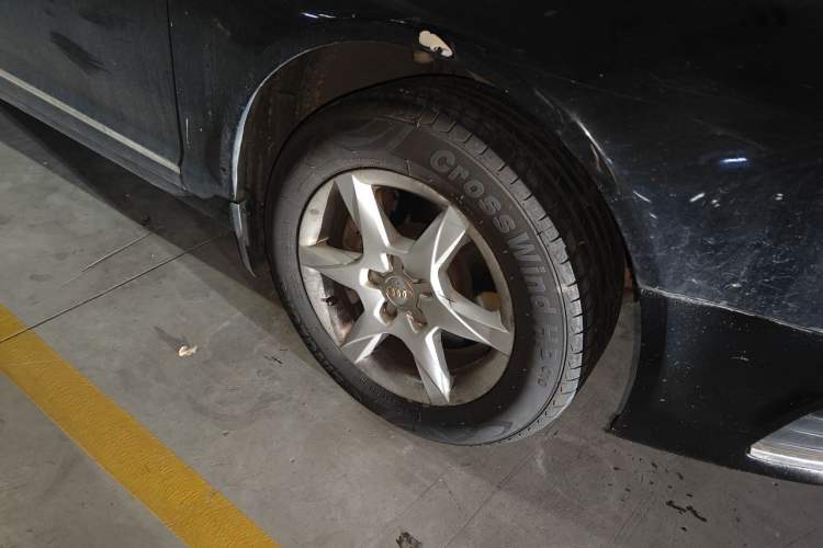 Used Audi A6L 2011 2.0 TFSI Automatic Standard Edition Right Front Wheel Hub