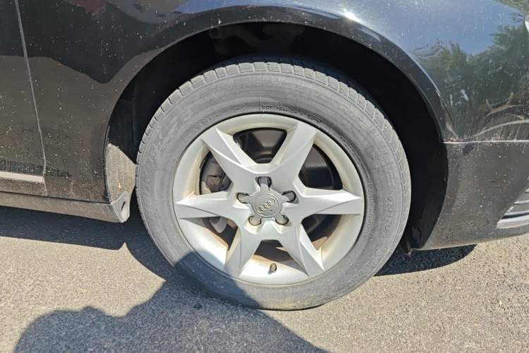 Used Audi A6L  Right Front Wheel Hub
