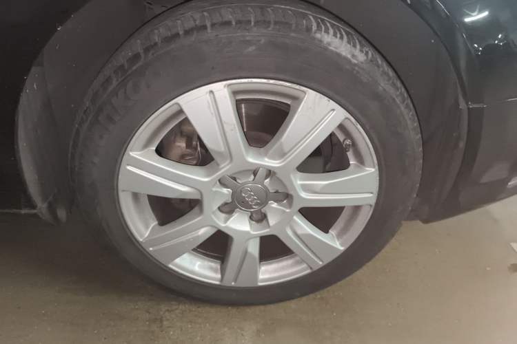 Used Audi A6L 2011 2.4L Technology Edition Right Front Wheel Hub