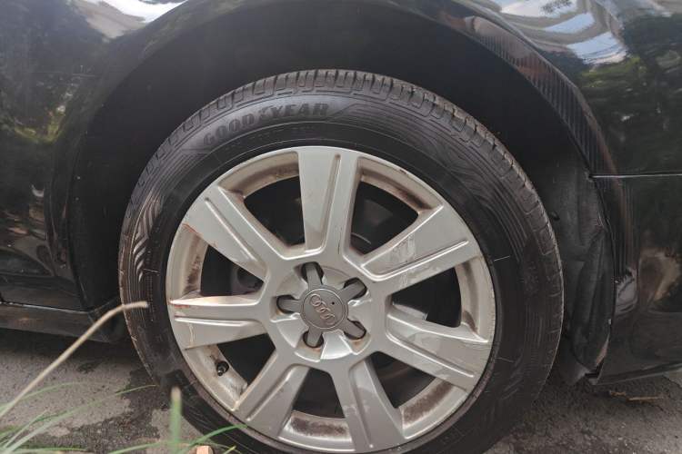 Used Audi A6L 2011 2.4L Comfort Edition Right Front Wheel Hub