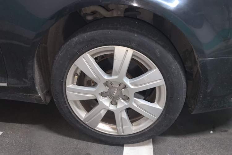Used Audi A6L 2011 2.4L Comfort Edition Right Front Wheel Hub