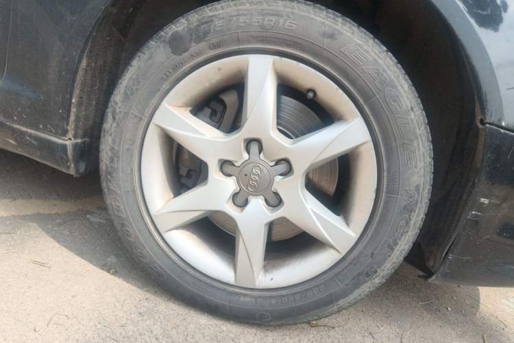 Used Audi A6L 2011 2.0 TFSI Automatic Standard Edition Right Front Wheel Hub
