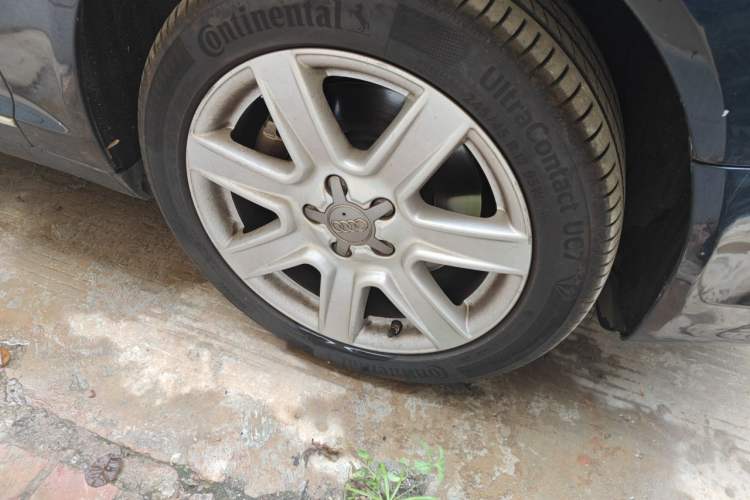 Used Audi A6L 2011 2.8 FSI Comfort Model Right Front Wheel Hub