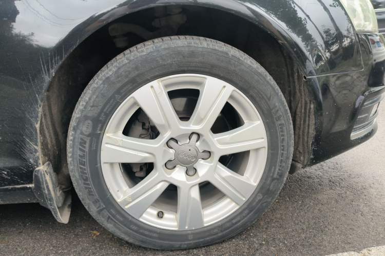 Used Audi A6L 2011 2.4L Technology Edition Right Front Wheel Hub