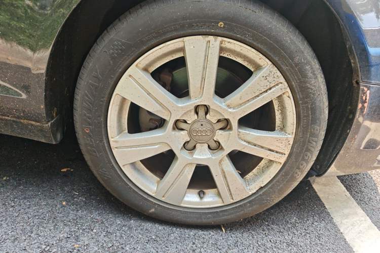 Used Audi A6L 2011 2.4L Technology Edition Right Front Wheel Hub