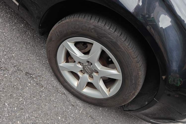 Used Audi A6L 2011 2.0 TFSI Automatic Standard Edition Right Front Wheel Hub