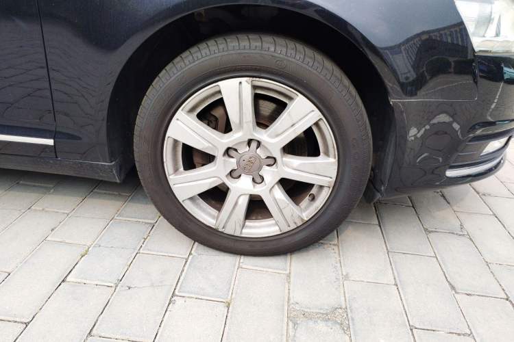 Used Audi A6L 2011 2.8 FSI Comfort Model Right Front Wheel Hub