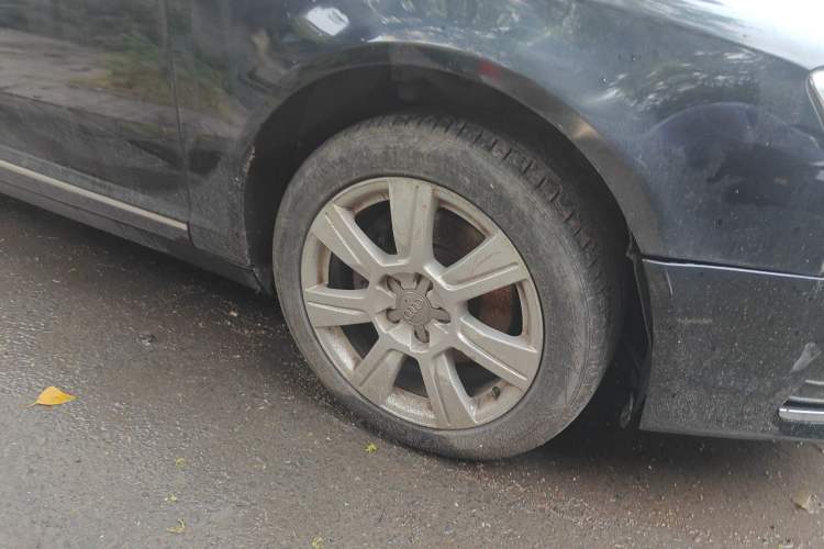 Used Audi A6L 2011 2.4L Comfort Edition Right Front Wheel Hub