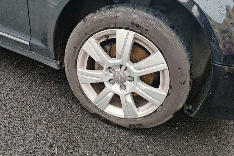 Used Audi A6L 2011 2.4L Luxury Edition Right Front Wheel Hub