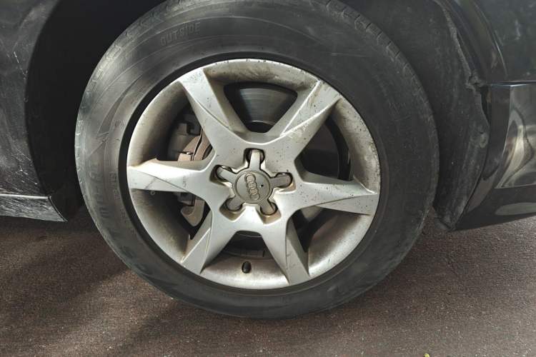 Used Audi A6L 2011 2.0 TFSI Automatic Standard Edition Right Front Wheel Hub