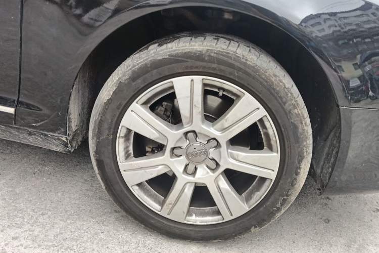 Used Audi A6L 2011 2.4L Comfort Edition Right Front Wheel Hub