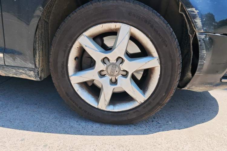 Used Audi A6L 2011 2.0 TFSI Automatic Standard Edition Right Front Wheel Hub