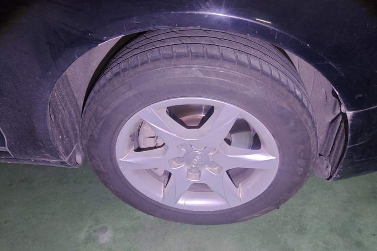 Used Audi A6L 2011 2.0 TFSI Automatic Standard Edition Right Front Wheel Hub