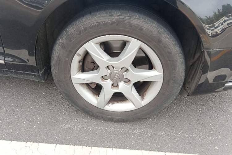 Used Audi A6L 2011 2.0 TFSI Automatic Standard Edition Right Front Wheel Hub
