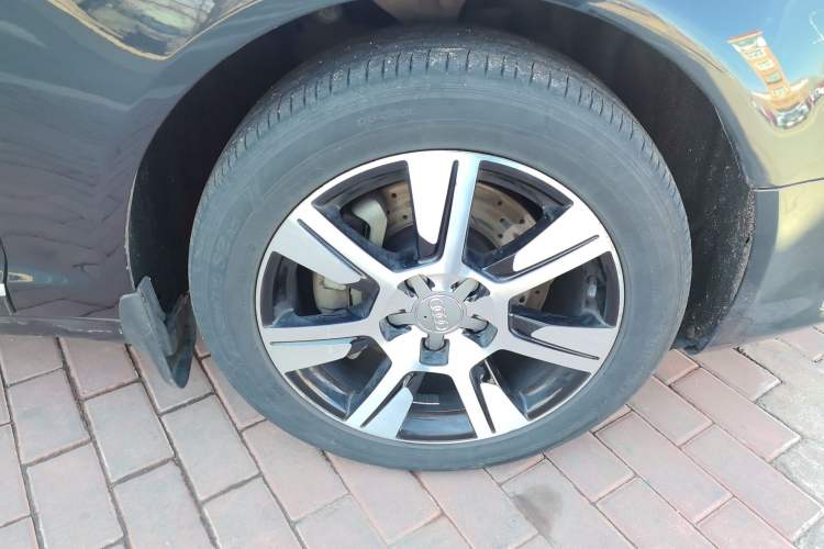Used Audi A6L 2011 2.7 TDI Comfort Model Right Front Wheel Hub