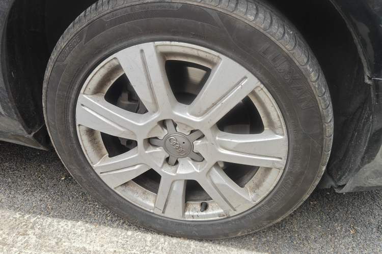 Used Audi A6L 2011 2.7 TDI Comfort Model Right Front Wheel Hub