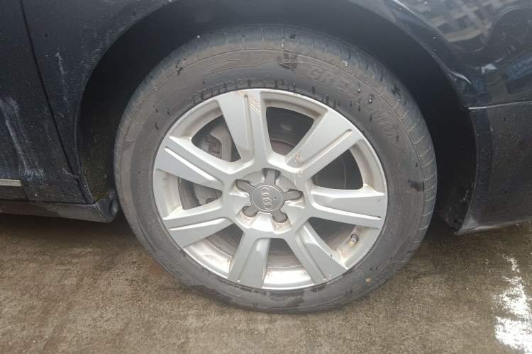 Used Audi A6L 2011 2.8 FSI Comfort Model Right Front Wheel Hub